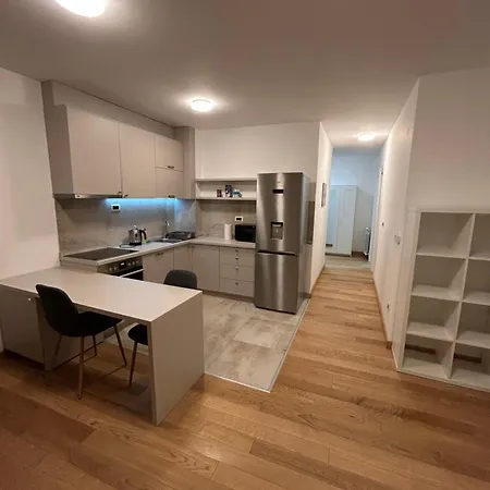 Krfska Lux By Magenta بلغراد